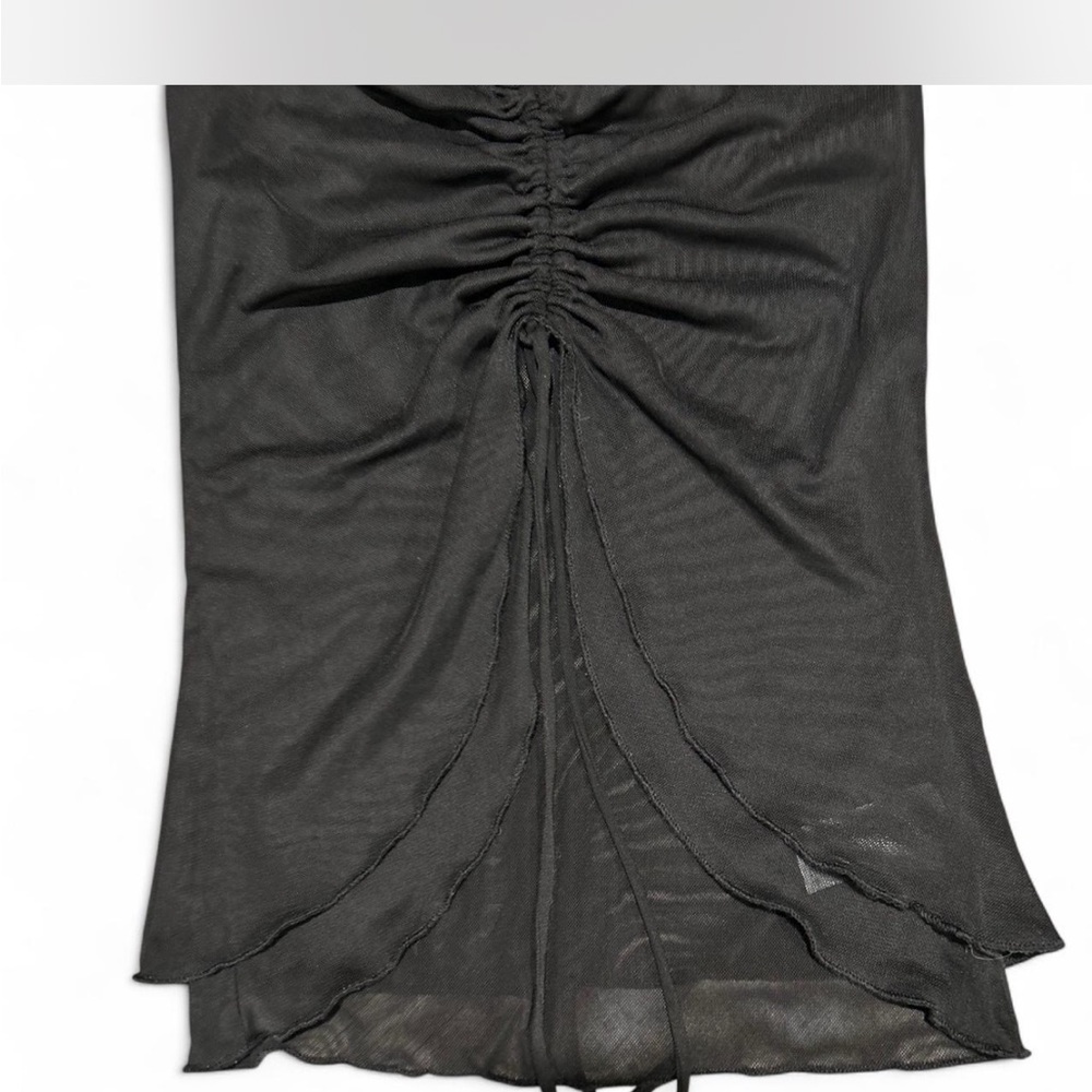 Strapless mesh top